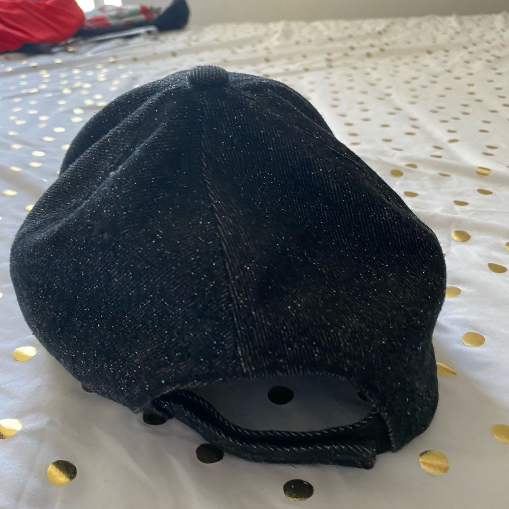 Mickey 🧢 - Picture 3 of 4